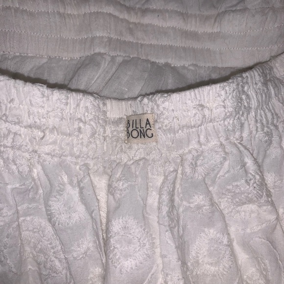 Billabong “like heaven” woven halter dress - Picture 3 of 5